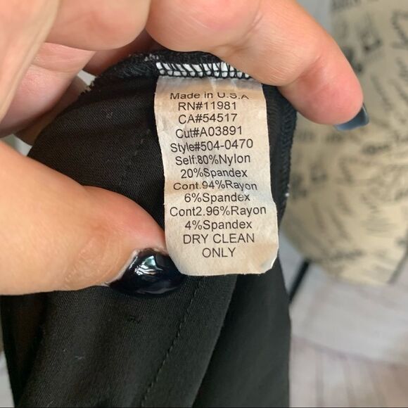 Bailey 44 Black and White Short Sleeve Tiered Sheath Dress Size Small - Picture 9 of 9